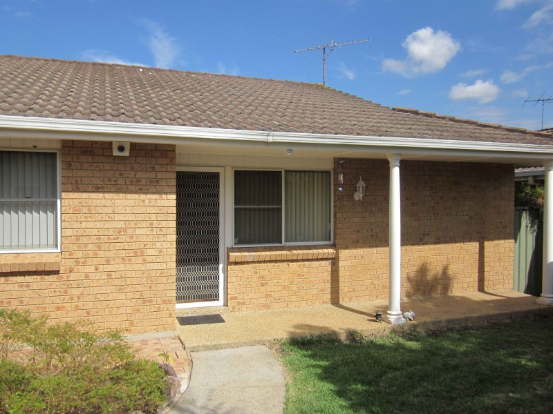 4/209 Harrow Rd, Glenfield NSW 2167