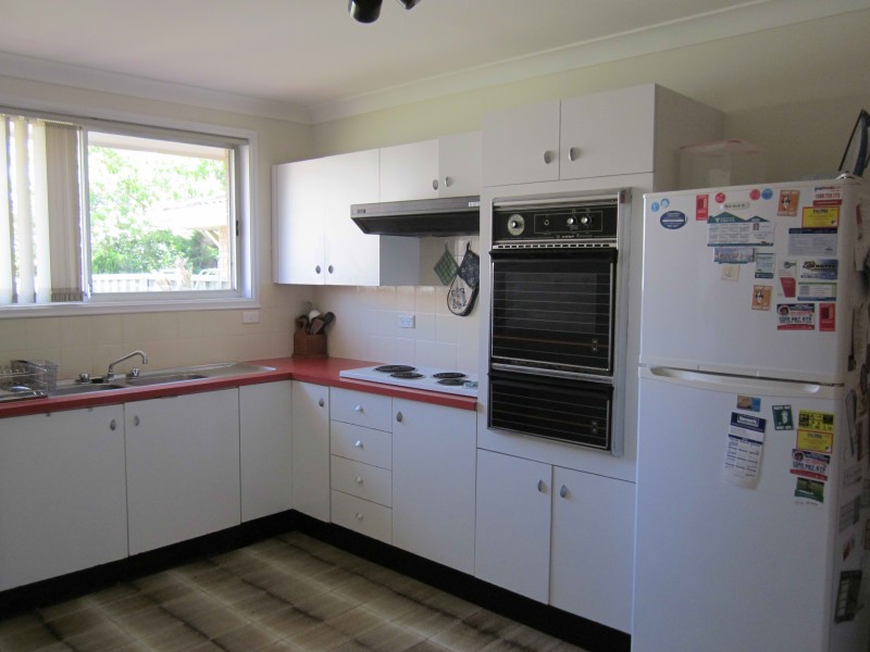 4/209 Harrow Rd, Glenfield NSW 2167