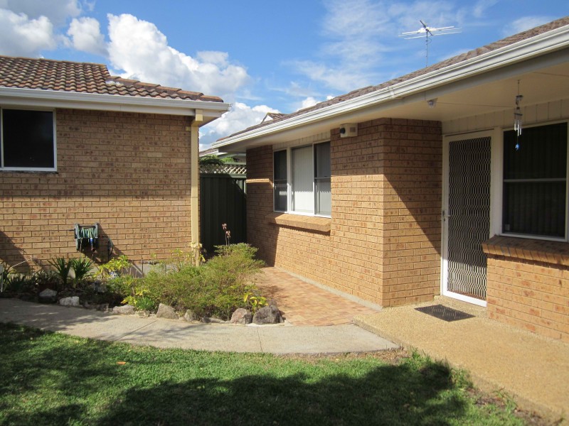 4/209 Harrow Rd, Glenfield NSW 2167