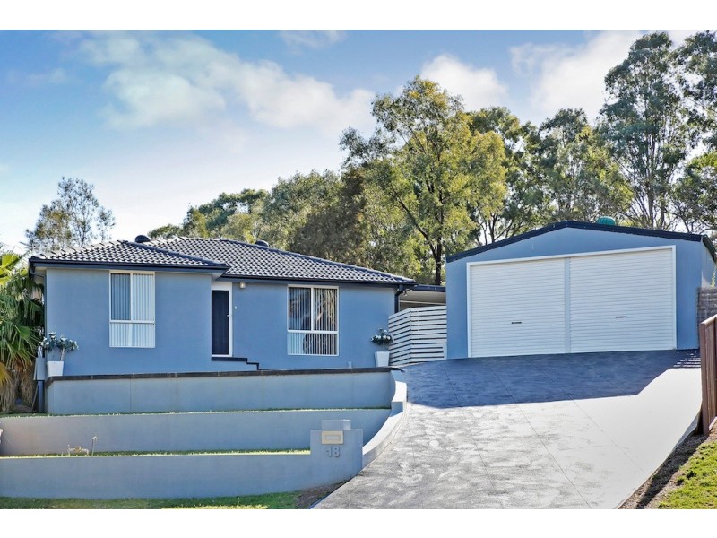 18 Dolomite Pl, Eagle Vale NSW 2558