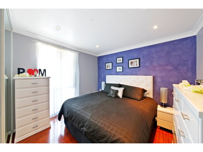 18 Dolomite Pl, Eagle Vale NSW 2558