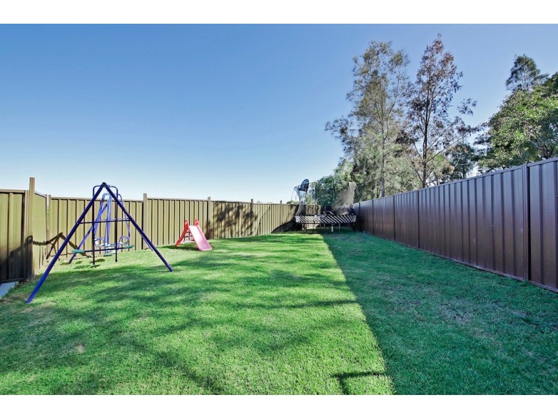 18 Dolomite Pl, Eagle Vale NSW 2558