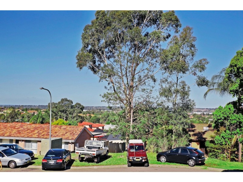 18 Dolomite Pl, Eagle Vale NSW 2558