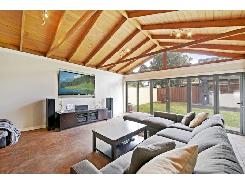 16 Sunderland St, Raby NSW 2566