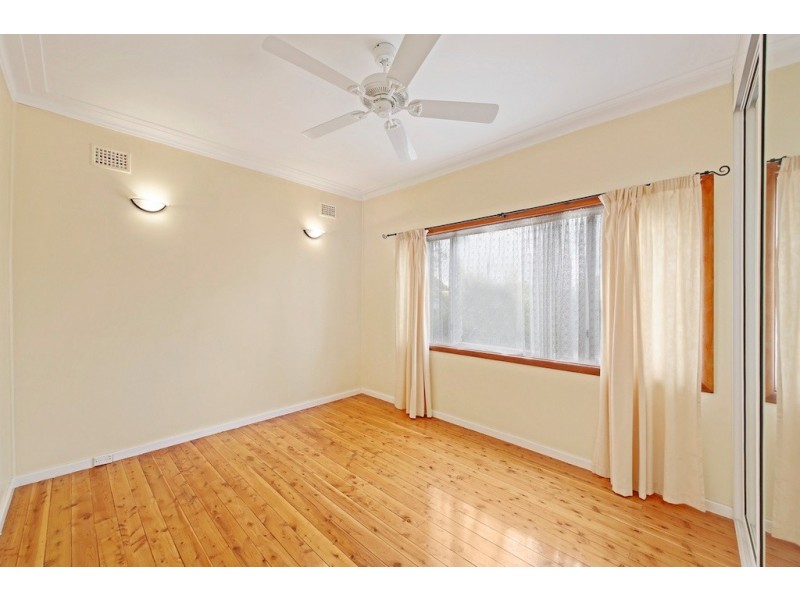 56 Bradbury Ave, Campbelltown NSW 2560