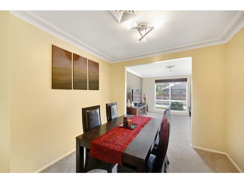 11 O’Malley Pl, Glenfield NSW 2167