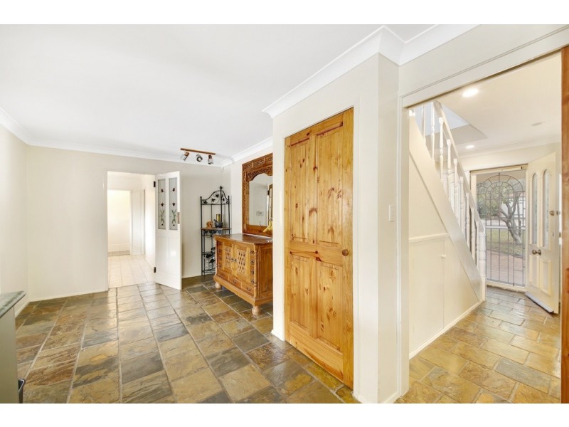 11 O’Malley Pl, Glenfield NSW 2167