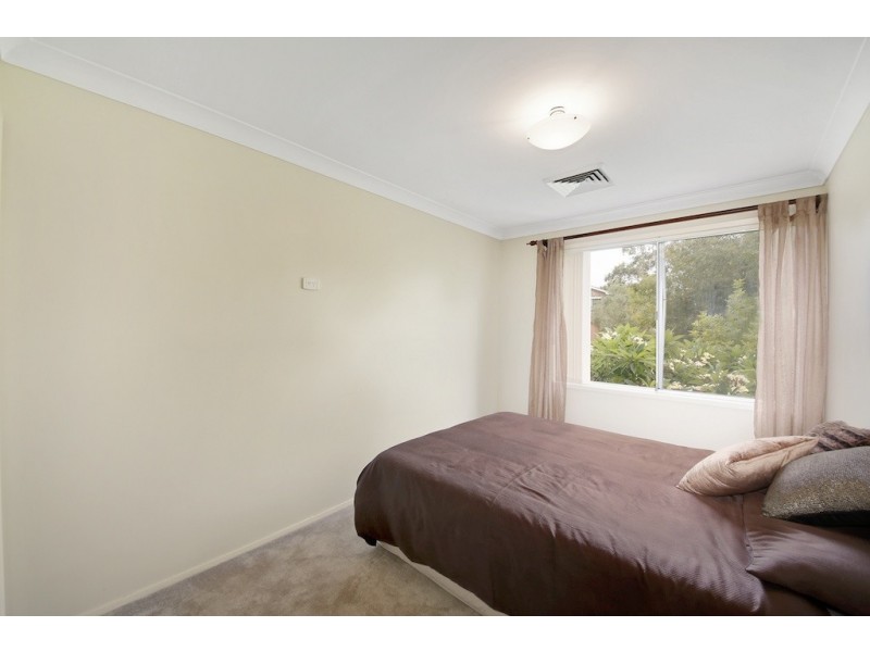 11 O’Malley Pl, Glenfield NSW 2167