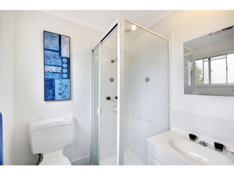 11 O’Malley Pl, Glenfield NSW 2167