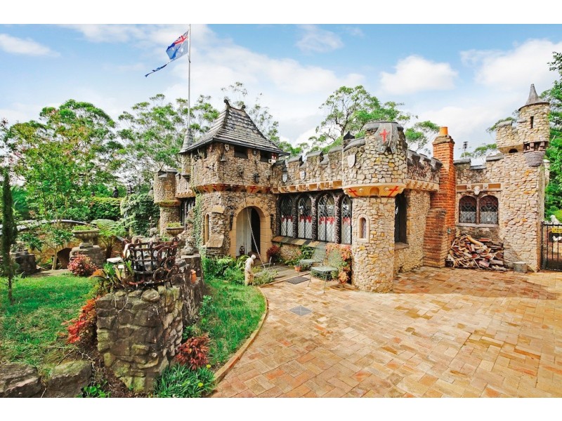 4 Dowling St, Leumeah NSW 2560