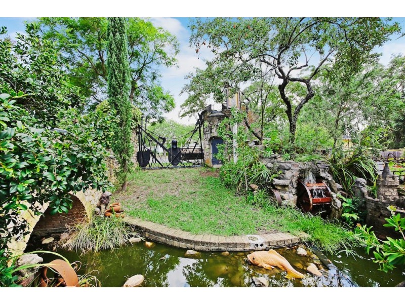 4 Dowling St, Leumeah NSW 2560