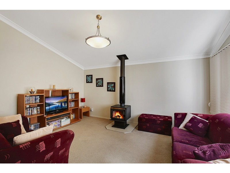 11/2 Whipbird Ave, Ingleburn NSW 2565