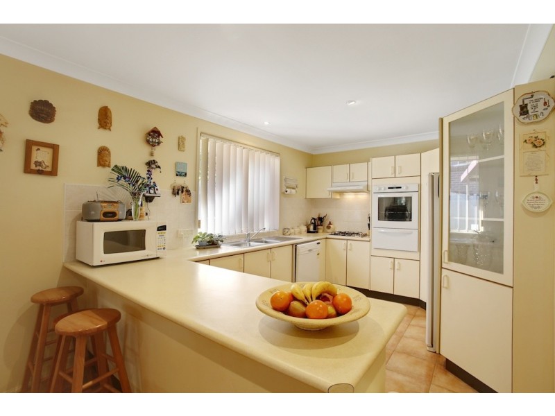 145 Kendall Dr, Casula NSW 2170