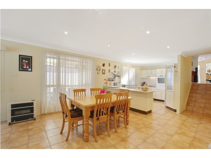 145 Kendall Dr, Casula NSW 2170