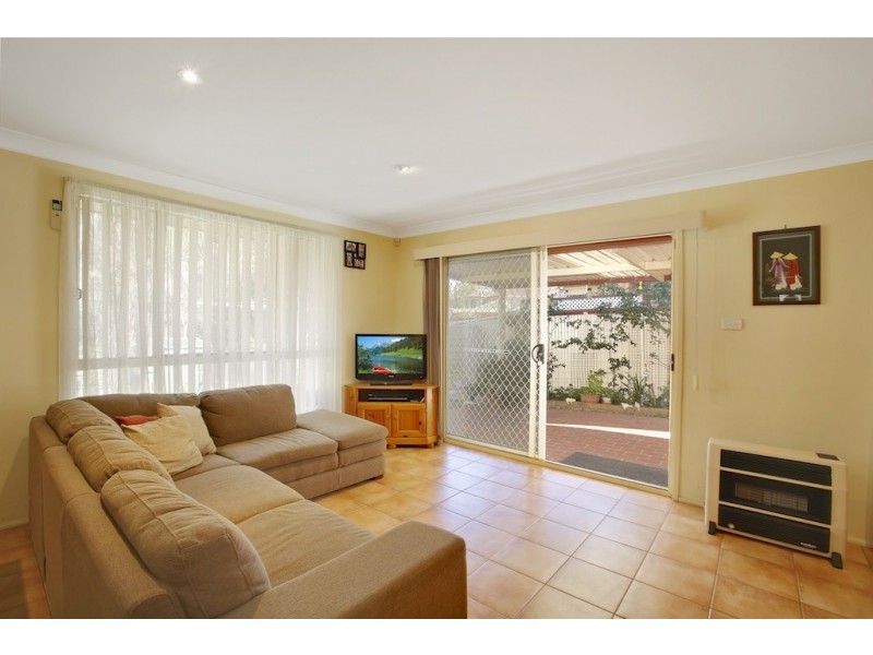 145 Kendall Dr, Casula NSW 2170