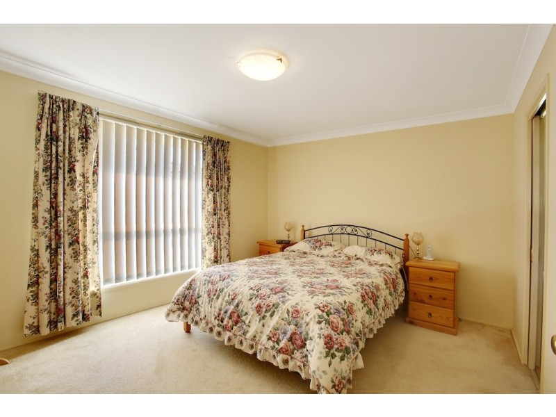 145 Kendall Dr, Casula NSW 2170
