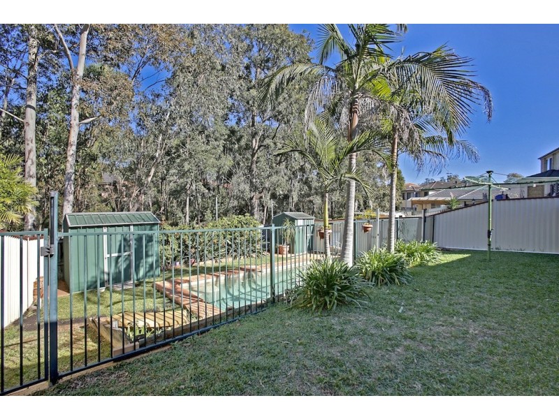 145 Kendall Dr, Casula NSW 2170