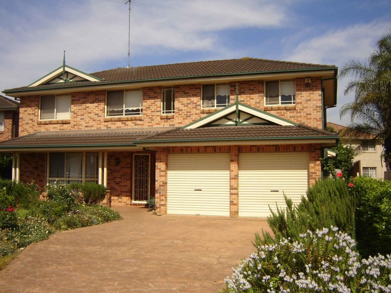 10 Mendi Place, Glenfield NSW 2167