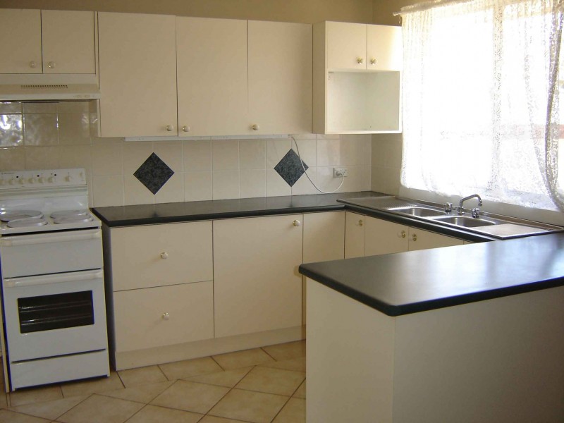 27 Ohlfsen Rd, Minto NSW 2566