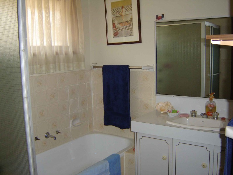 1 Moresby, Glenfield NSW 2167