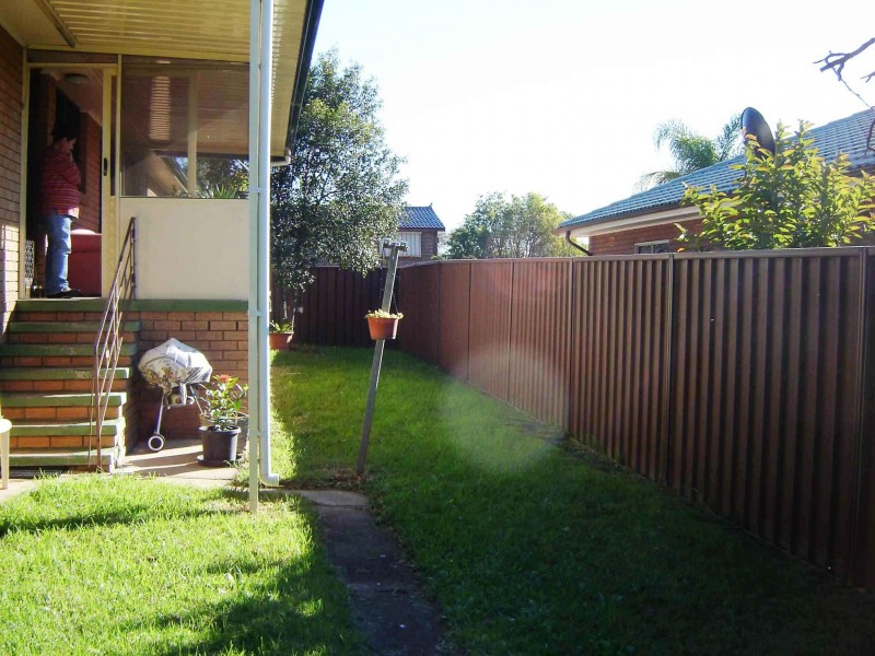 1 Kokoda Place, Glenfield NSW 2167