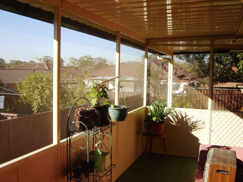 1 Kokoda Place, Glenfield NSW 2167