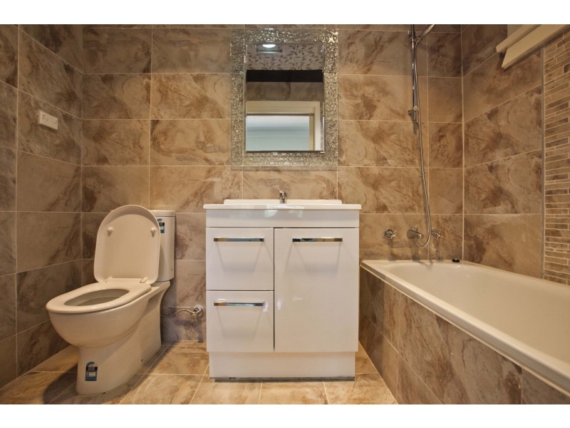 12 Archbold rd, Roseville NSW 2069