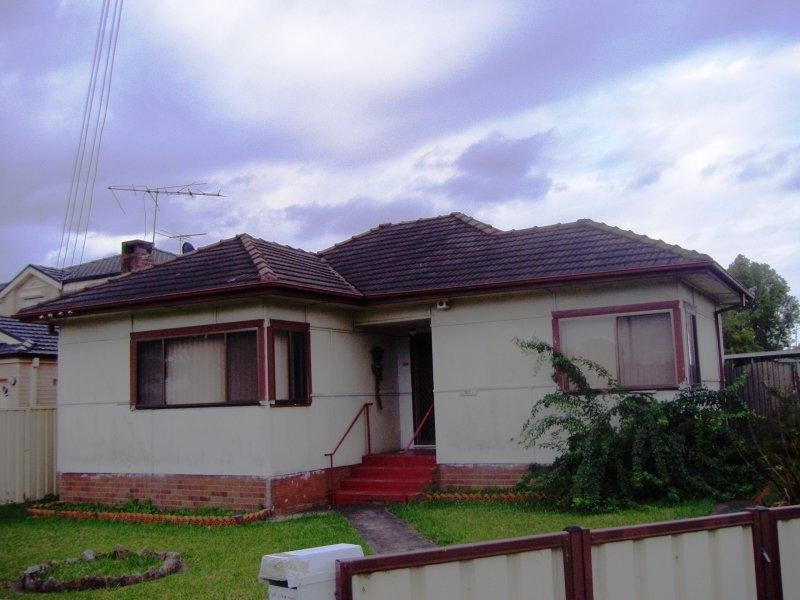 153 River Avenue, Fairfield East NSW 2165