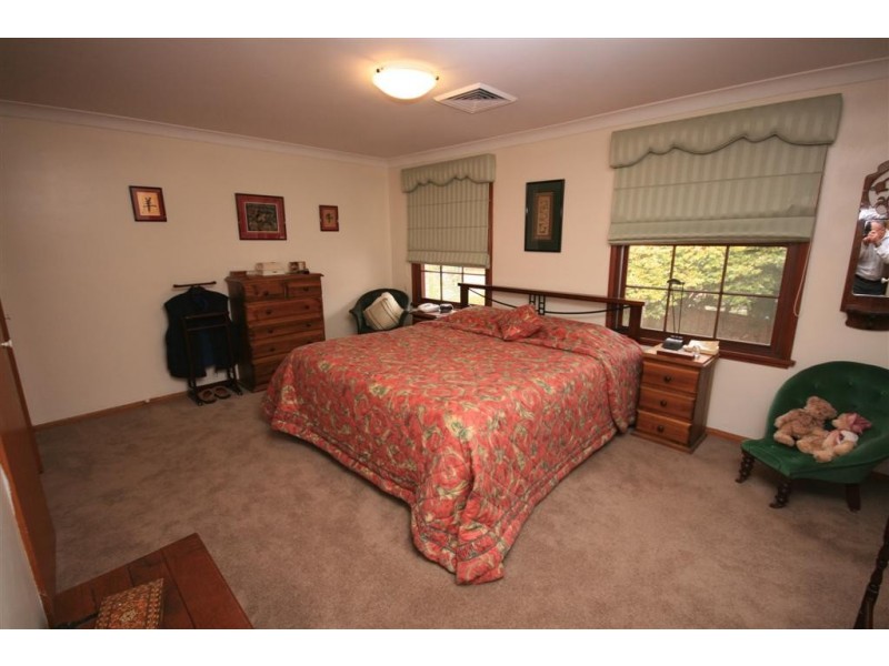 39 Ferguson Ave, Castle Hill NSW 2154