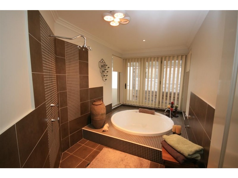 15a Rothwell Circuit, Glenwood NSW 2768