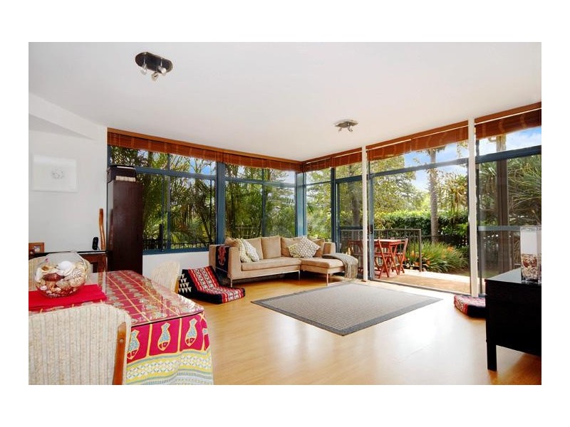 1/15 Seabeach Ave, Mona Vale NSW 2103