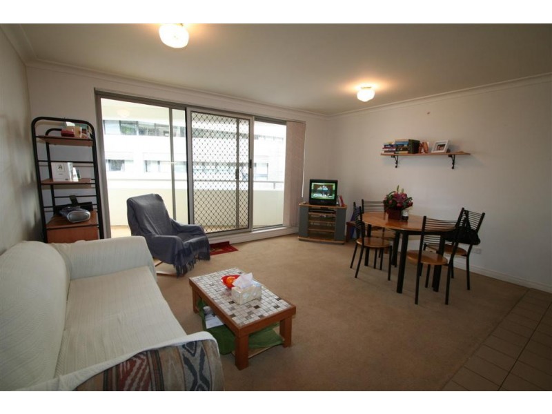 10.08/12 Glen Street, Milsons Point NSW 2061