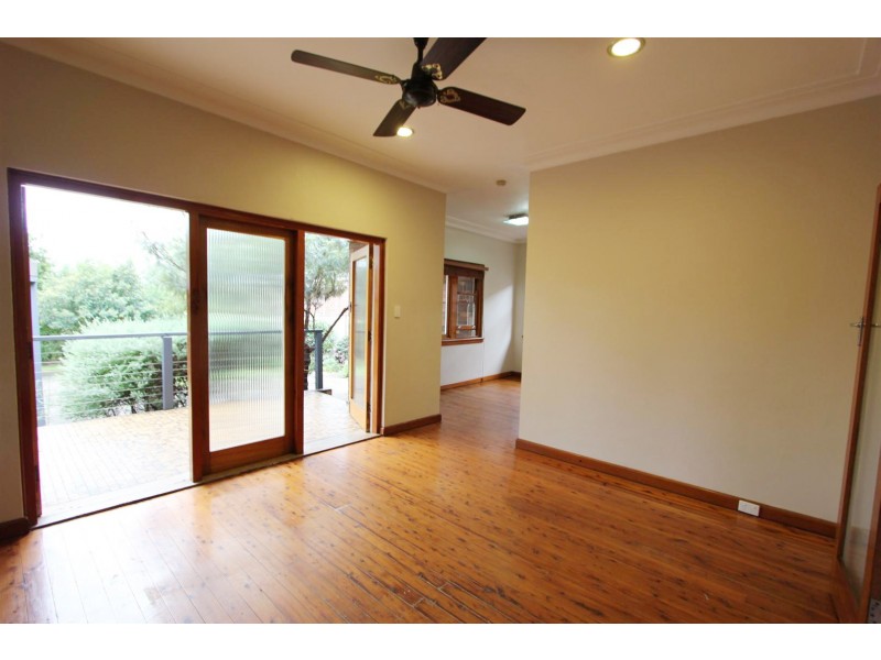 689 Mowbray Rd, Lane Cove NSW 2066