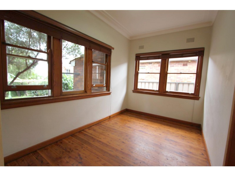 689 Mowbray Rd, Lane Cove NSW 2066