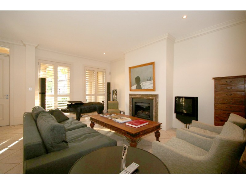 111 Blues Point Rd, Mcmahons Point NSW 2060