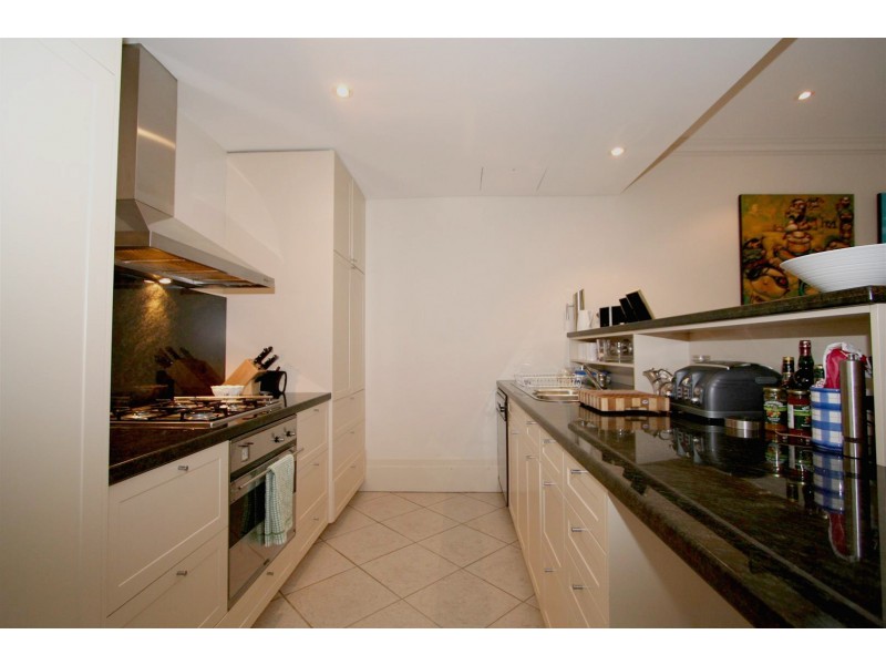 111 Blues Point Rd, Mcmahons Point NSW 2060