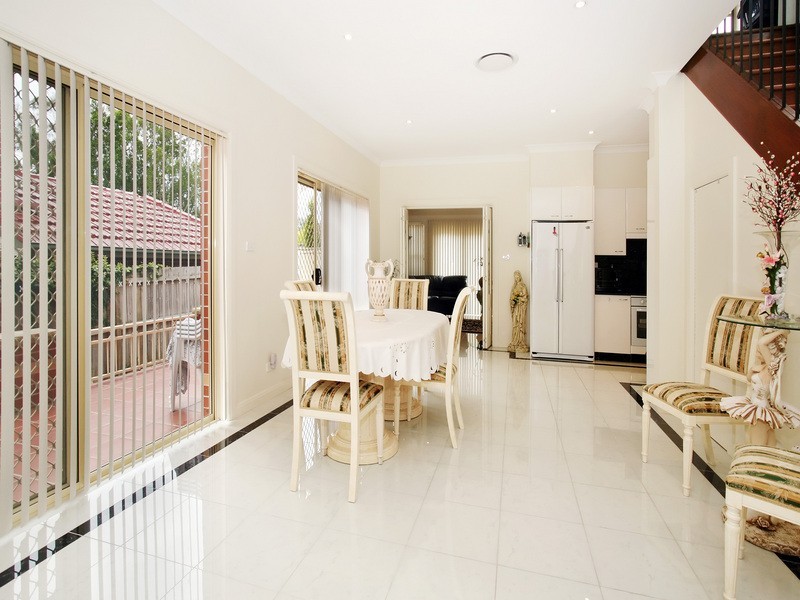 28 Earl St, Hunters Hill NSW 2110