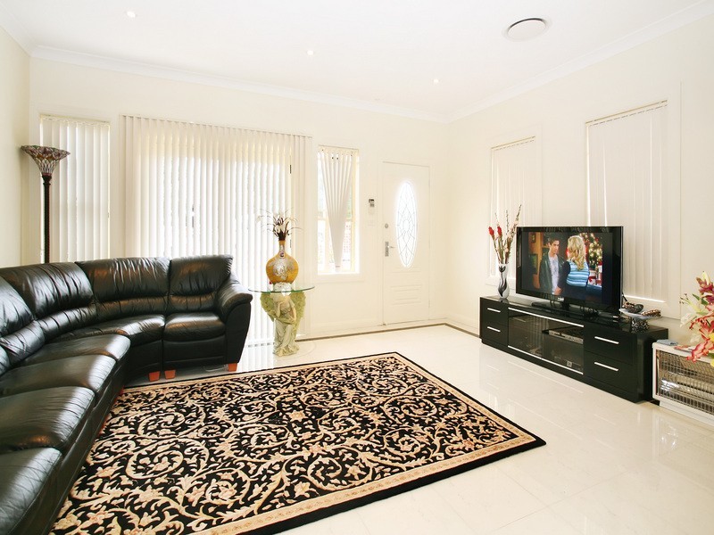 28 Earl St, Hunters Hill NSW 2110