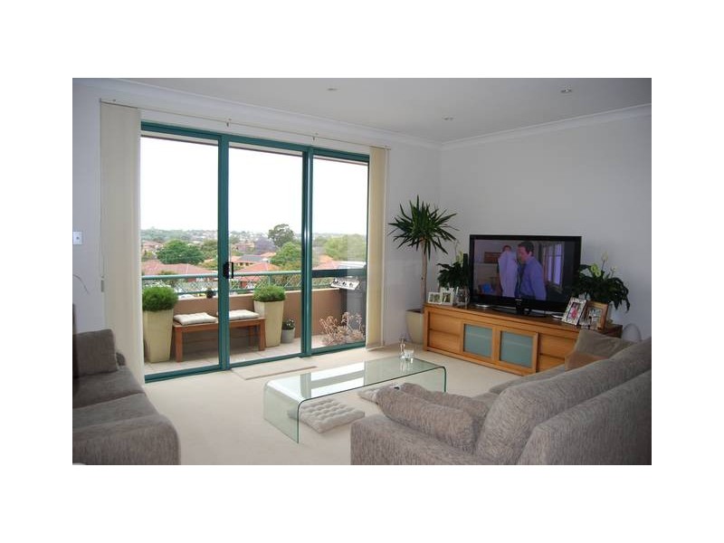 63a Barnstaple Rd, Russell Lea NSW 2046