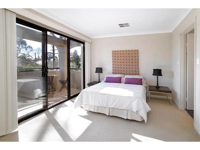 672 Mowbray Rd, Lane Cove NSW 2066