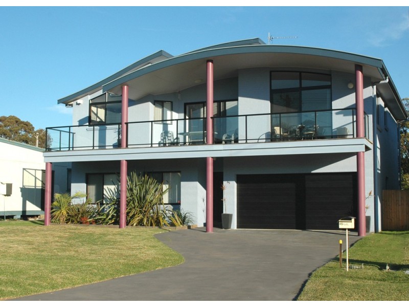 45 Eastbourne Ave, Culburra Beach NSW 2540