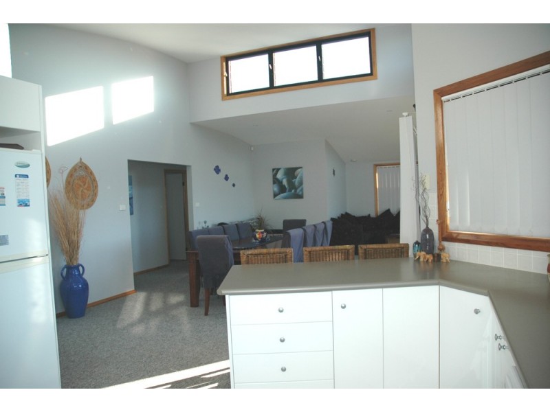 45 Eastbourne Ave, Culburra Beach NSW 2540