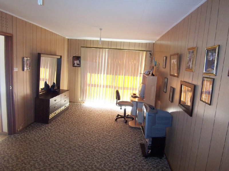 12 Maitland Ave, Sunshine NSW 2264