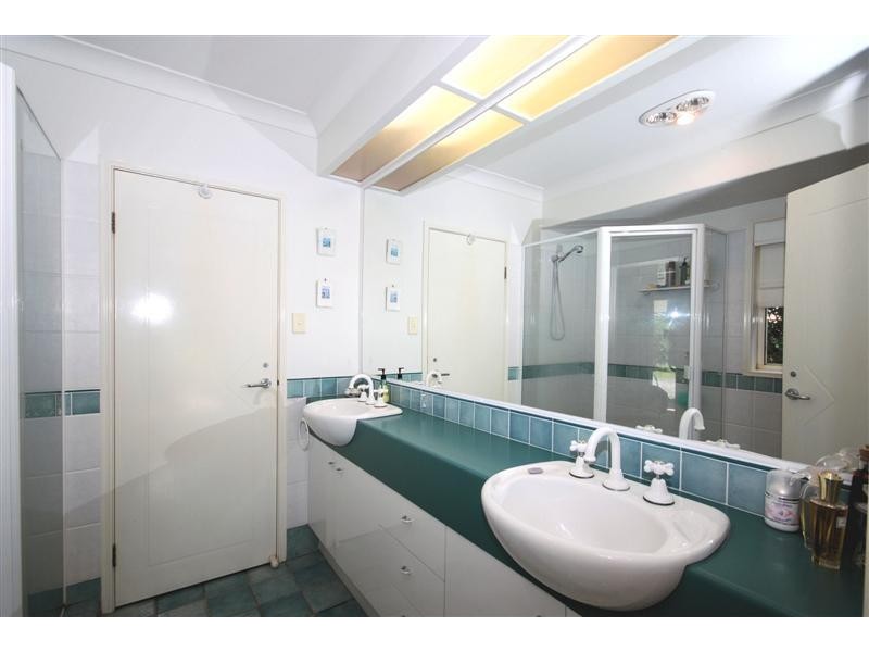 9 Clare Place, The Gap QLD 4061