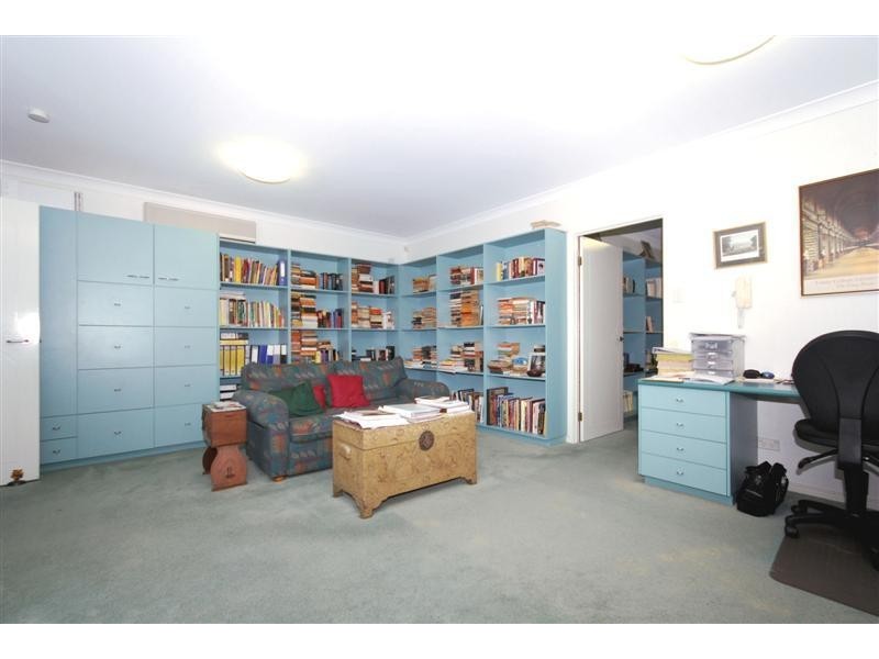 9 Clare Place, The Gap QLD 4061