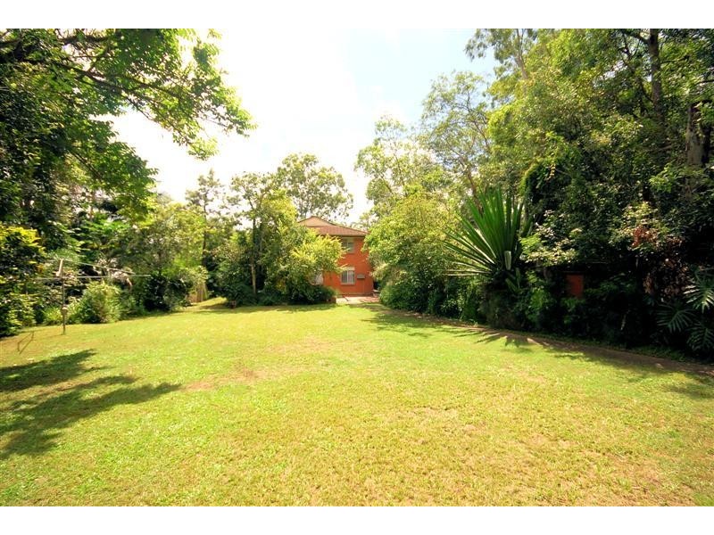 13 The Drive, Bardon QLD 4065