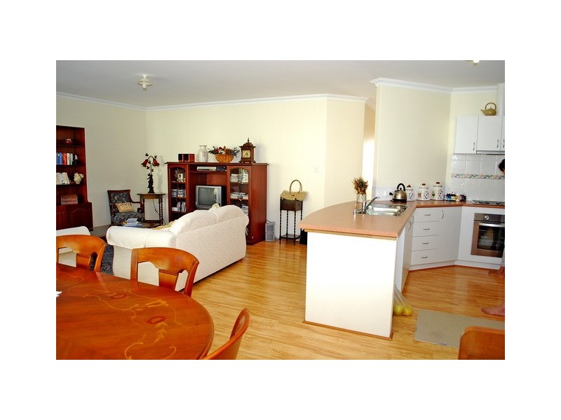 B/13 Boundary Road, Dudley Park WA 6210