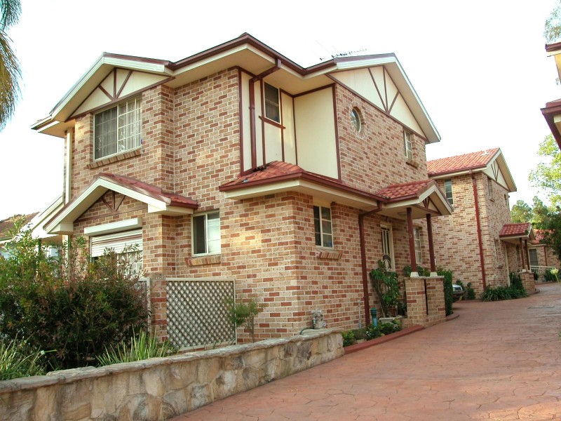 4/1-3 WILLARA AVENUE, Merrylands NSW 2160