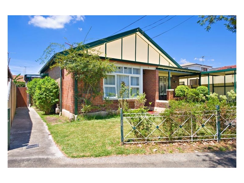 5 Cowper St, Campsie NSW 2194