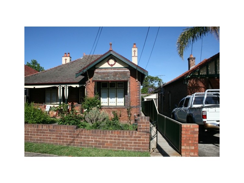 8 Tahlee St, Burwood NSW 2134